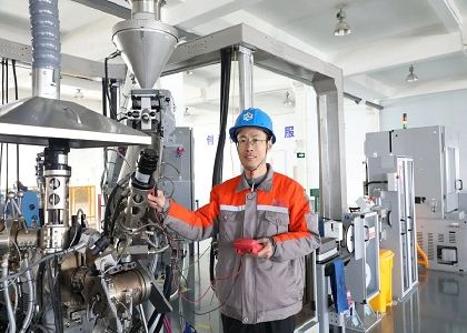 肖遠(yuǎn)根：電工小哥變身技術(shù)大拿，他靠硬實力活成職場爽文